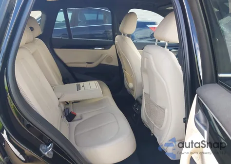 2016 BMW X1 xDrive28I z USA, uszkodzony, nr VIN WBXHT3C37GP881835